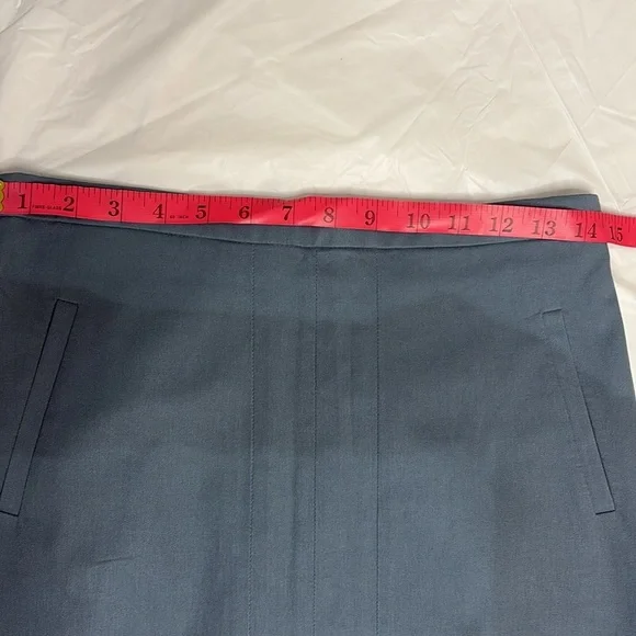 ⭐️ J. Crew Gray Pencil Skirt Knee-Length Work Slit skirt- size 4 - Picture 6 of 8